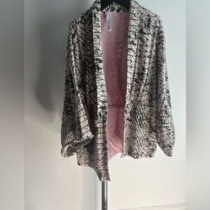 Bowie X James Kids Snake Print Kimono Jacket – Size Small (5–6 Years)